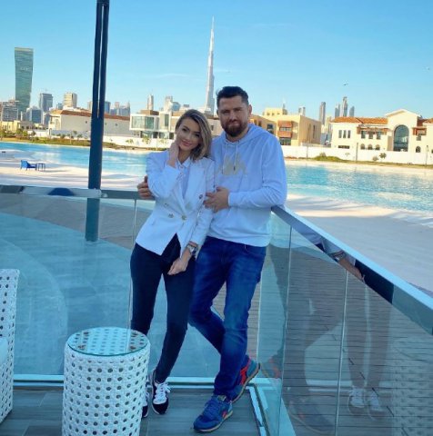 S-au mutat în Dubai