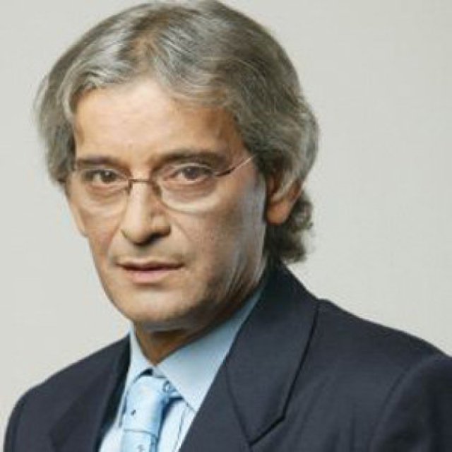 Cine duce grijă de mormântul regretatului actor