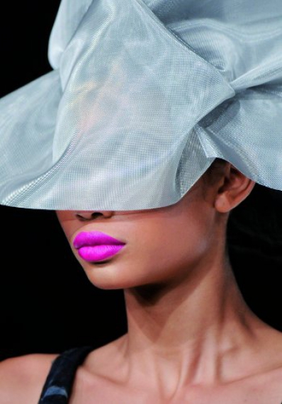 Hussein Chalayan S/S 2009