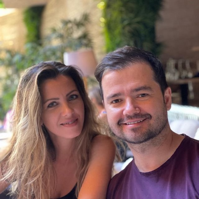 Ascensiunea lui profesională a început odată cu înființarea trupei, dar nu a renunțat la planurile de familie