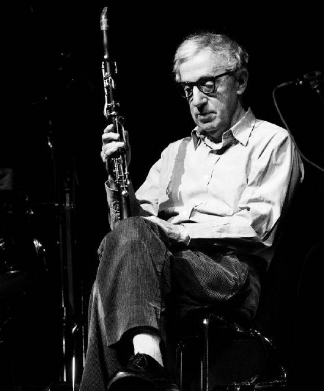 Există și persoane care îi iau apărarea lui Woody Allen