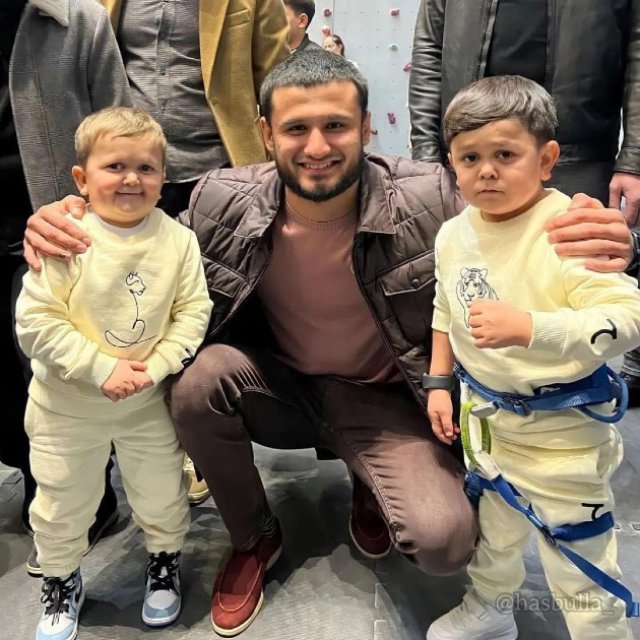 Hasbulla Magomedov vs Adbu Rozik: Cine va câștiga?