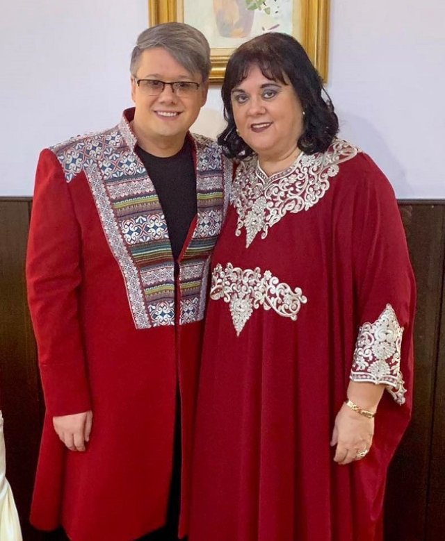 Are o legătură specială cu mama sa