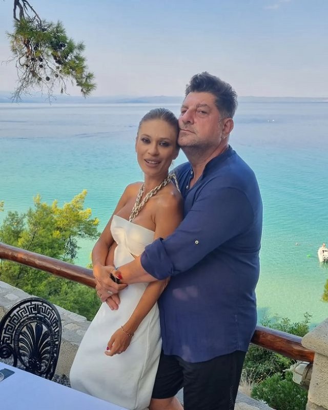 Emma a intrat cu brio în rolul de mamă adoptivă