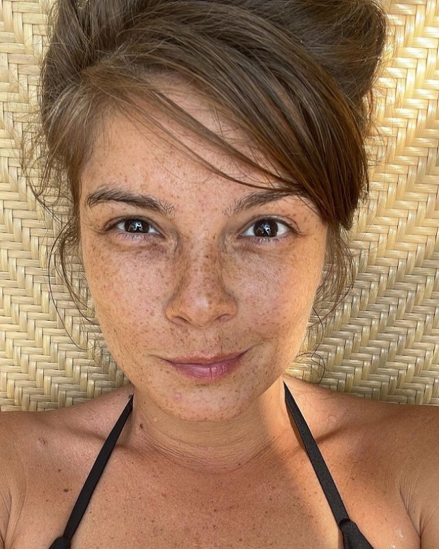 Este o femeie matură și naturală: „Eu nu mi-am vopsit niciodată culoarea părului”