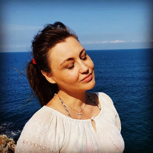 Are o relație strânsă cu divinitatea