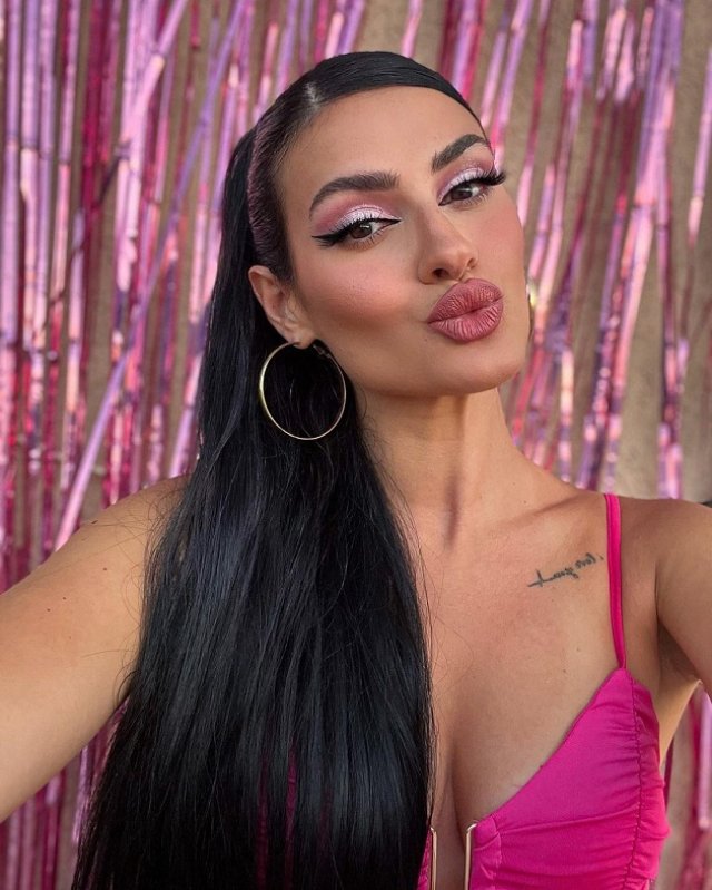 Barbie îmbujorată