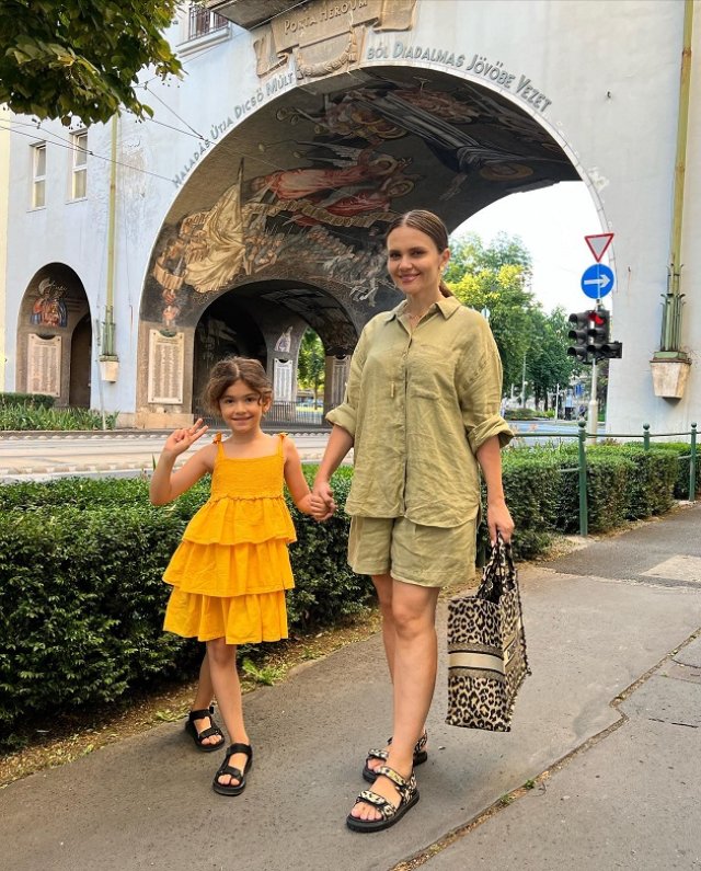 Mezina Familiei calcă pe urmele părinților