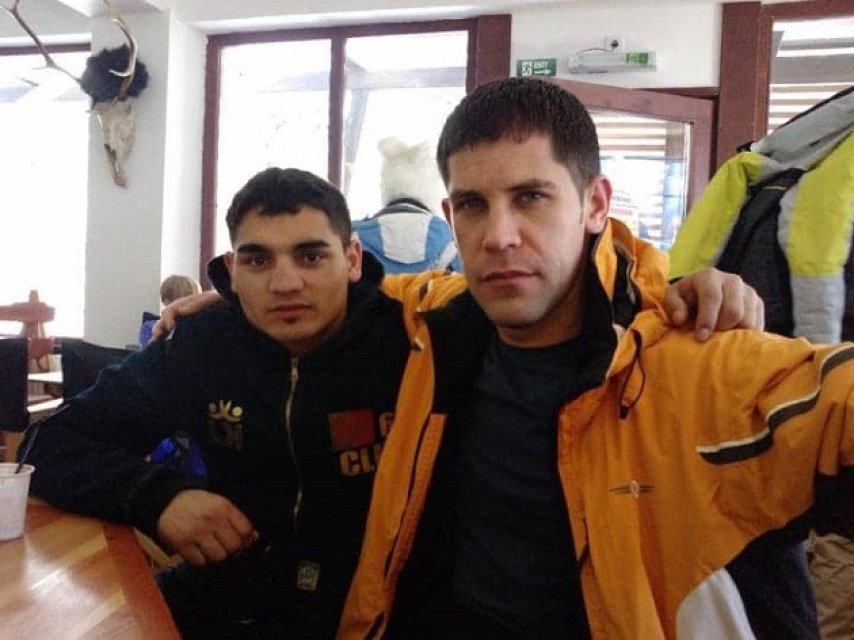 În primii ani a acceptat să lupte fără să fie plătit, deși era falit în continuare