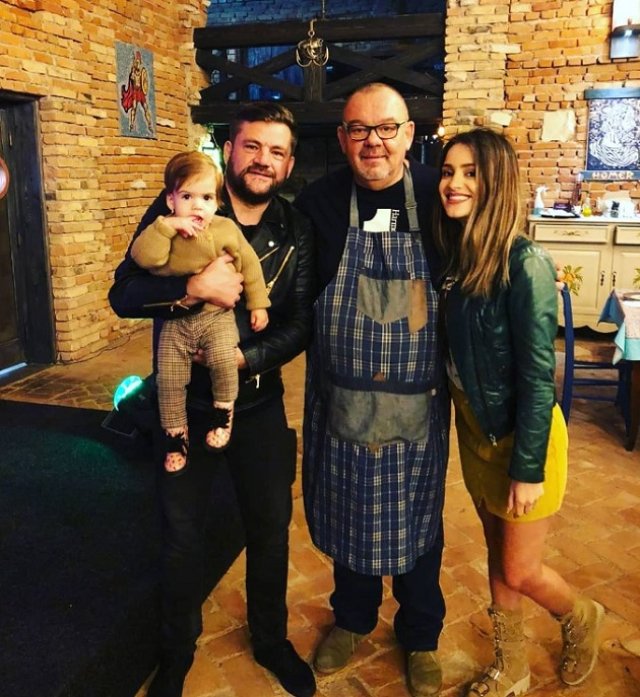 Afacerile familiei