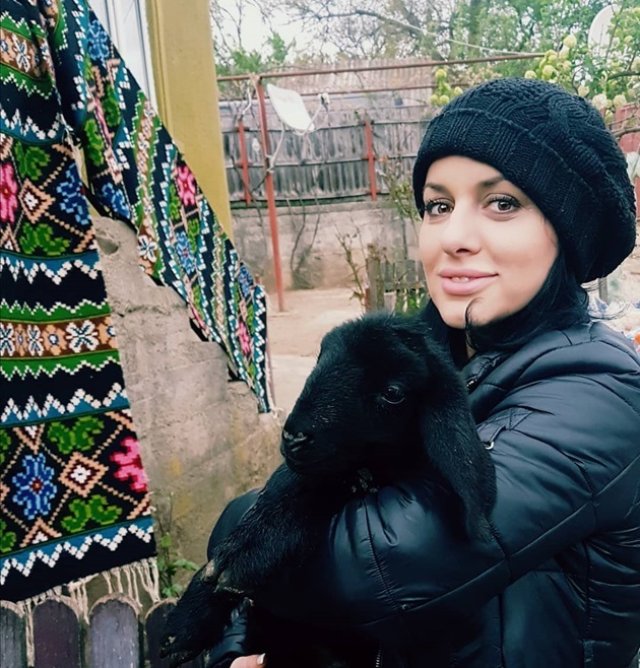 Livia Taloi - Ema Cucu