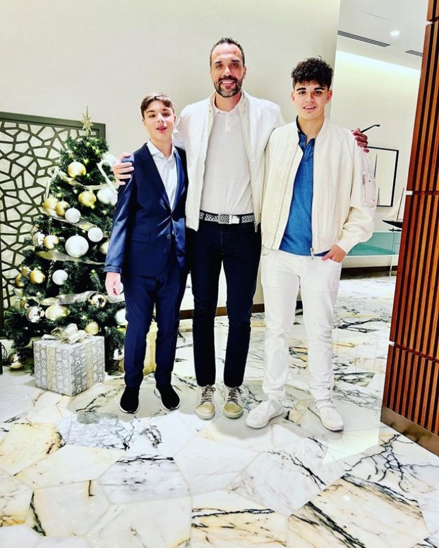 Are doi copii din fosta căsnicie