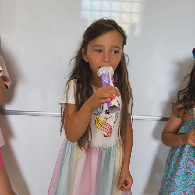 Anda Călin a deschis o școală de vară cu activități educative