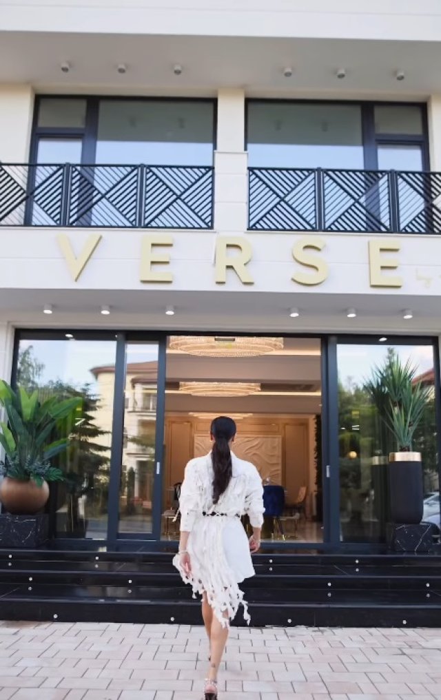 Karmen Simionescu a făcut turul restaurantului familiei sale