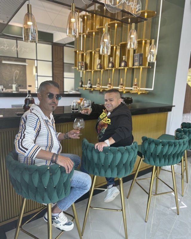 Adrian Minune și-a deschis restaurant și a mărturisit că are un asociat