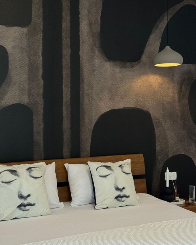 Hotelul deschis de Smiley, Gina Pistol, Adela Popescu, Radu Vâlcan și familia Fodor are 14 camere
