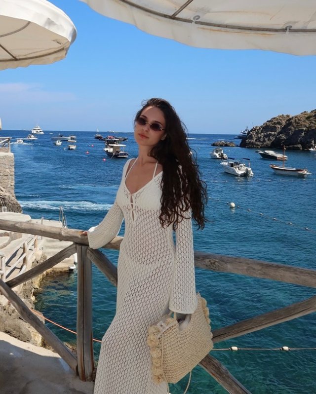 Elena și Ianis Hagi se relaxează în luna de miere după nuntă