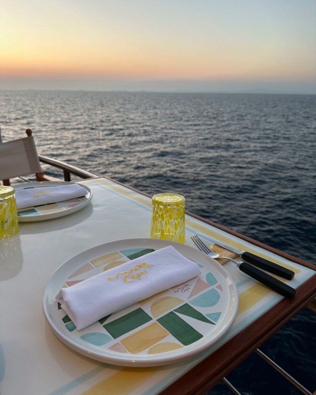 Elena și Ianis Hagi au luat masa pe terase de lux din Insula Capri