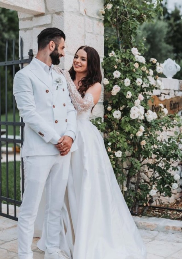 Un an de căsătorie pentru Jojo și Paul Ipate, sărbătorit cu imagini splendide de la nuntă