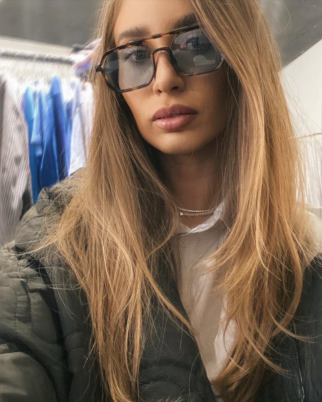 Dumitrina Loghin, sora Iustinei de la Insula Iubirii, este hair stylist