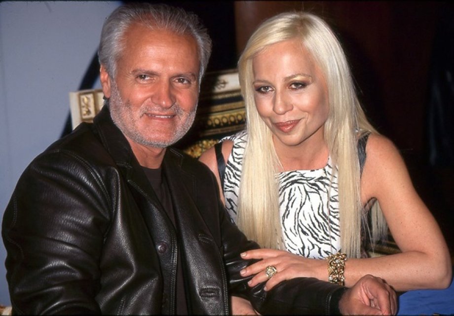 Donatella Versace are mai multe intervenții estetice în zona feței