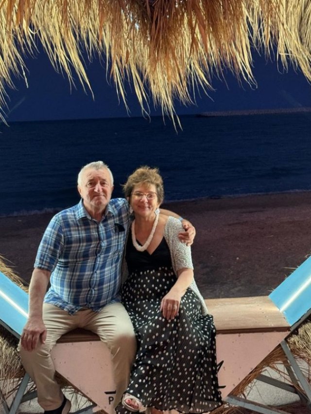 Adela Popescu a mers în vacanță cu părinții ei