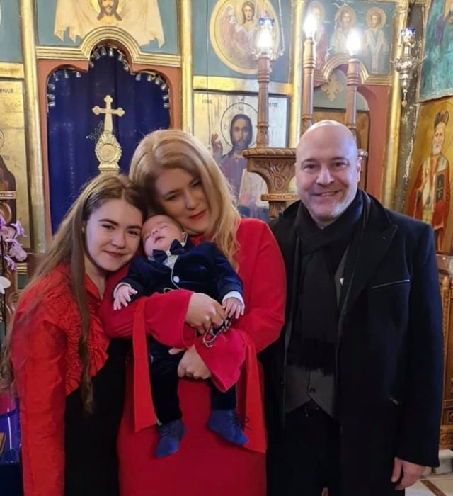 Teodora, fiica Lianei Stanciu, își câștigă singură banii