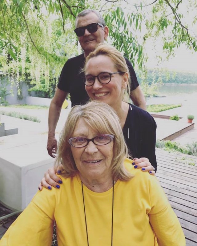 Dumitru Esca este căsătorit cu Lucica Esca