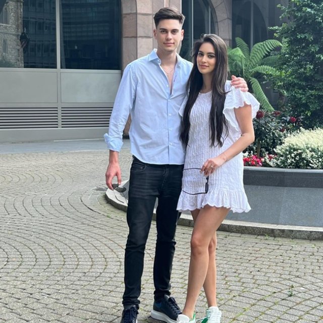 Fiul Andreei Berecleanu are o soră mai mare, pe Eva Zaharescu