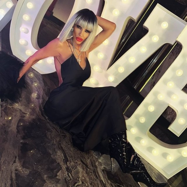 Raluca Bădulescu a fost căsătorită de două ori și are un fiu
