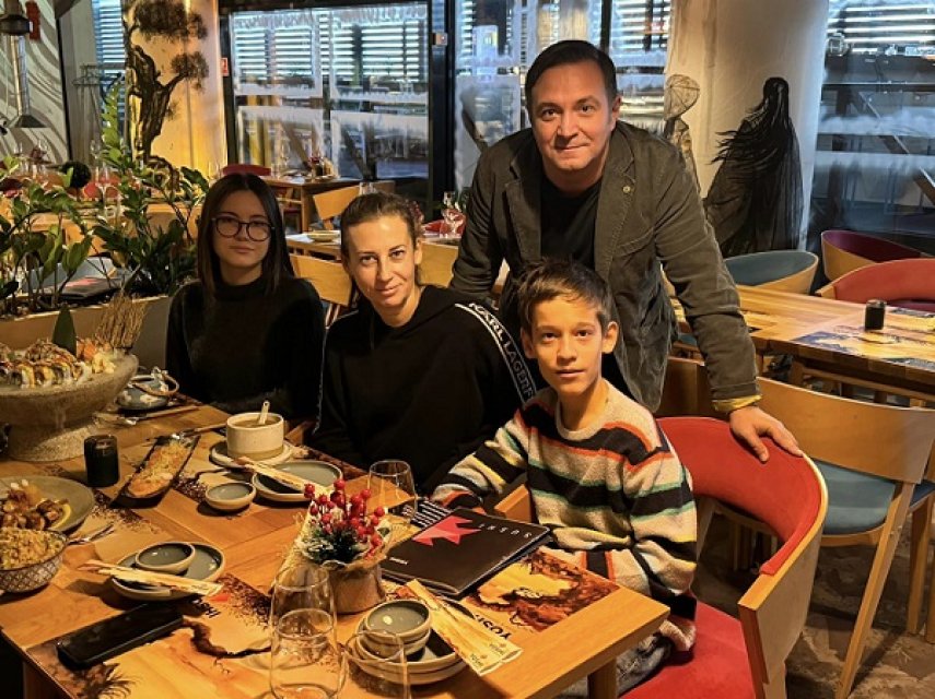 Un exemplu pentru alți tați! Daniel Buzgudan a plecat în vacanță la Paris doar cu fiica lui.