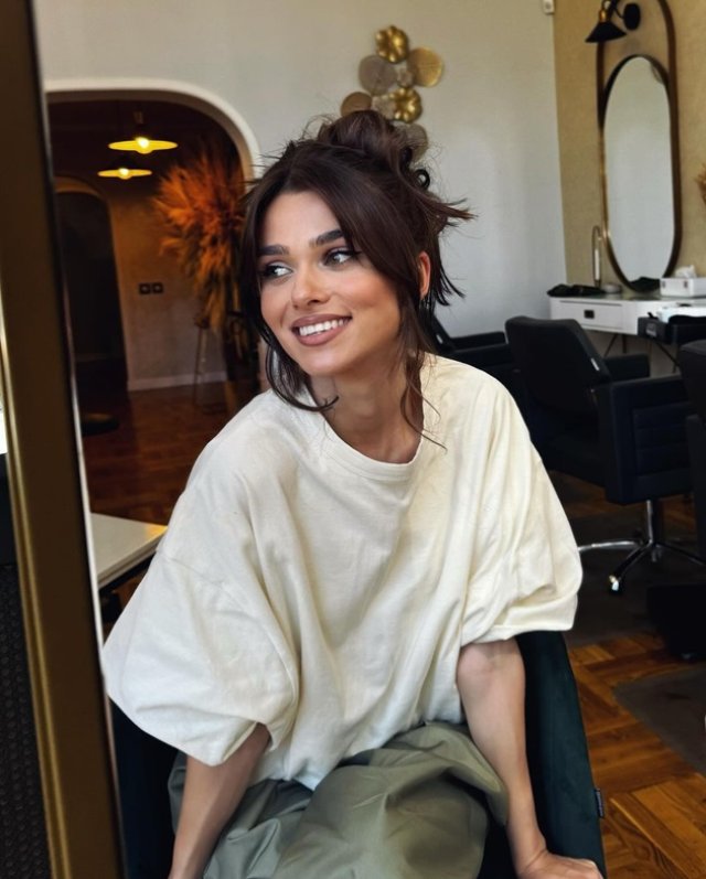 Theo Rose a făcut o schimbare de look spectaculoasă, a renunțat la tunsoarea pe care o avea de ani buni