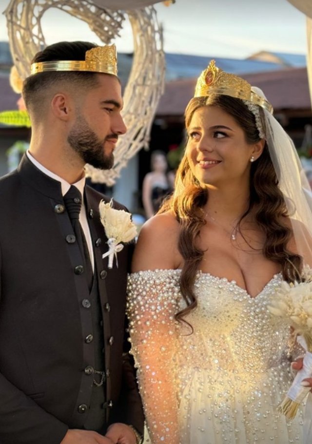 Iancu Sterp și Denisa Coțolan au făcut cununia religioasă în aer liber