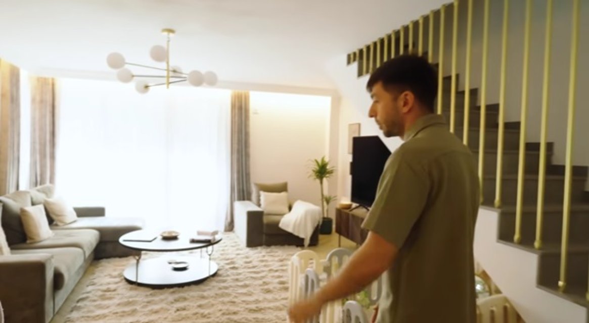Mircea Bravo crede că sufrageria e cel mai important spațiu din vila sa de lux din Cluj