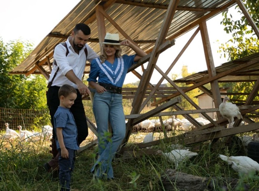 Tenorul Vlad Miriță susține că toate produsele de la ferma familiei sunt naturale