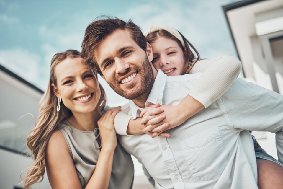 Berbecul găsește optimismul și veselia în familie în horoscopul anului 2025!