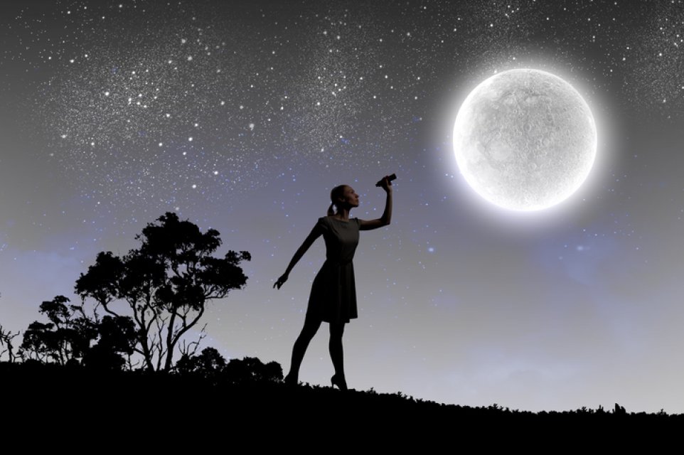 Când primești vizita Lunii Noi și a Lunii Pline în 2025?