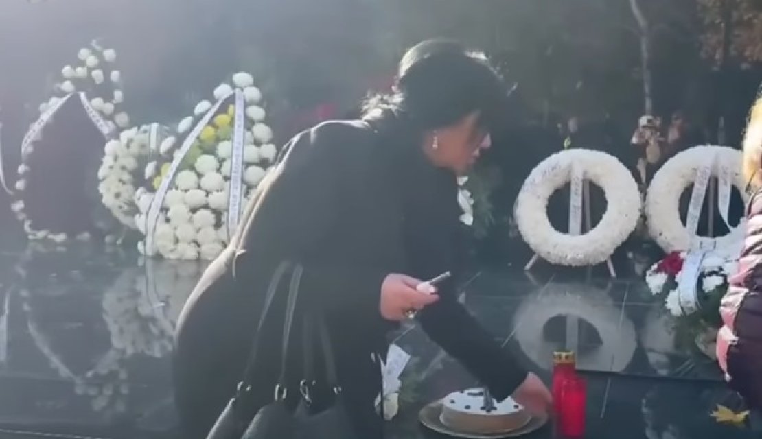 Adriana Bahmuțeanu a mers cu colivă la mormântul lui Silviu Prigoană, după ce a aflat că a fost înmormântat în secret, lângă fiul lor mort