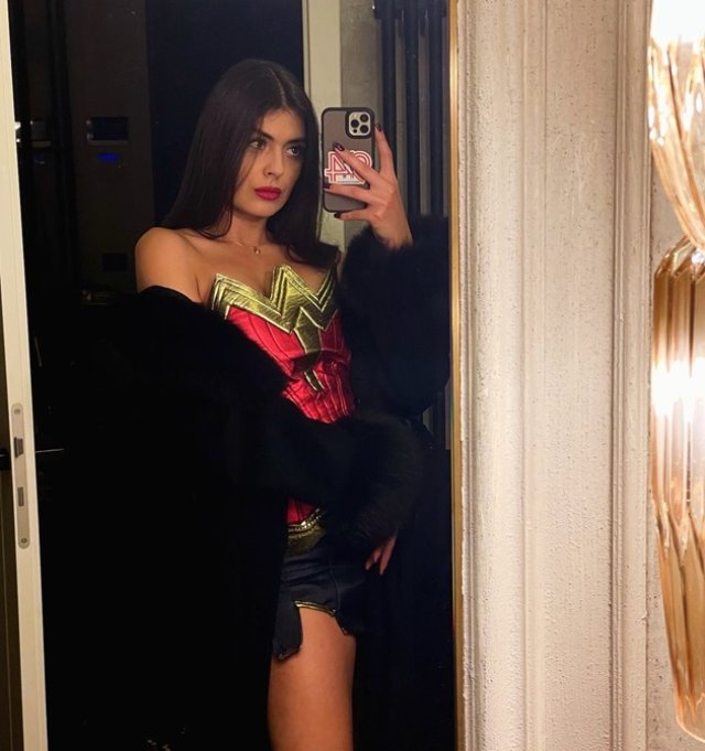 Fiica lui Ilie Dumitrescu a devenit majoră și a renunțat la inhibiții, a publicat imagini incendiare pe Instagram