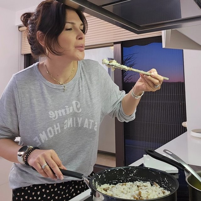 Monica Bîrlădeanu are o relație specială cu divinitatea. Ce mănâncă acum, în postul Crăciunului? Dar într-o zi în care nu ține post?