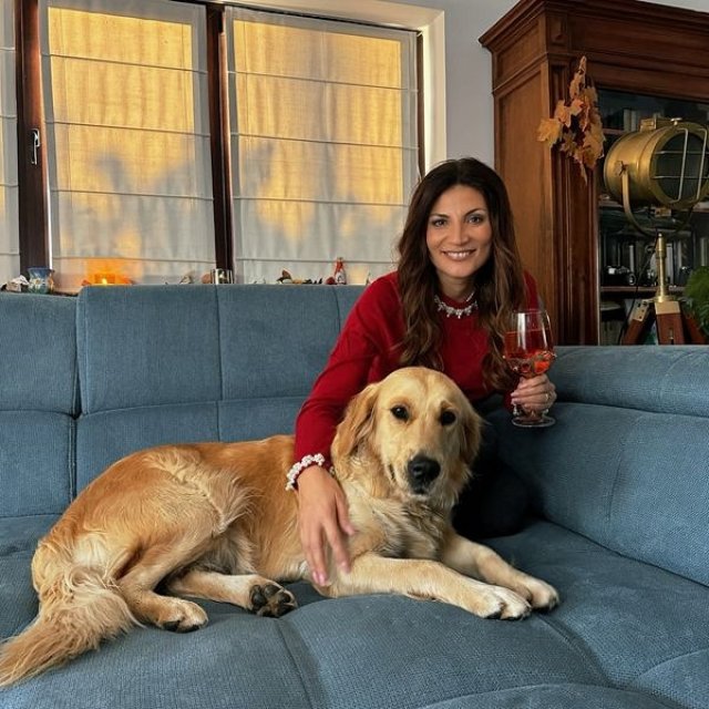 Ioana Ginghină a „furat" startul sărbătorilor de iarnă. Când va împodobi bradul?