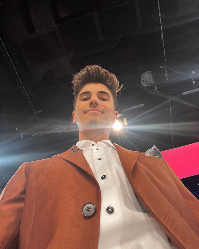 De ce s-ar fi întors, de fapt, Sebastian Dobrincu în România? Cum va petrece sărbătorile de iarnă?