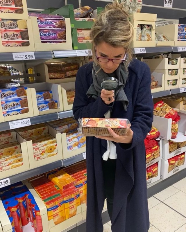 Cât trebuie să scoți din buzunar pentru o carte semnată de Cristela Georgescu, despre sănătatea naturală