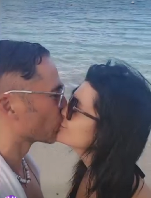 Dinu Maxer s-a aniversat în Mauritius. Cum se simte la 51 de ani, pe cale să facă pasul cel mare?