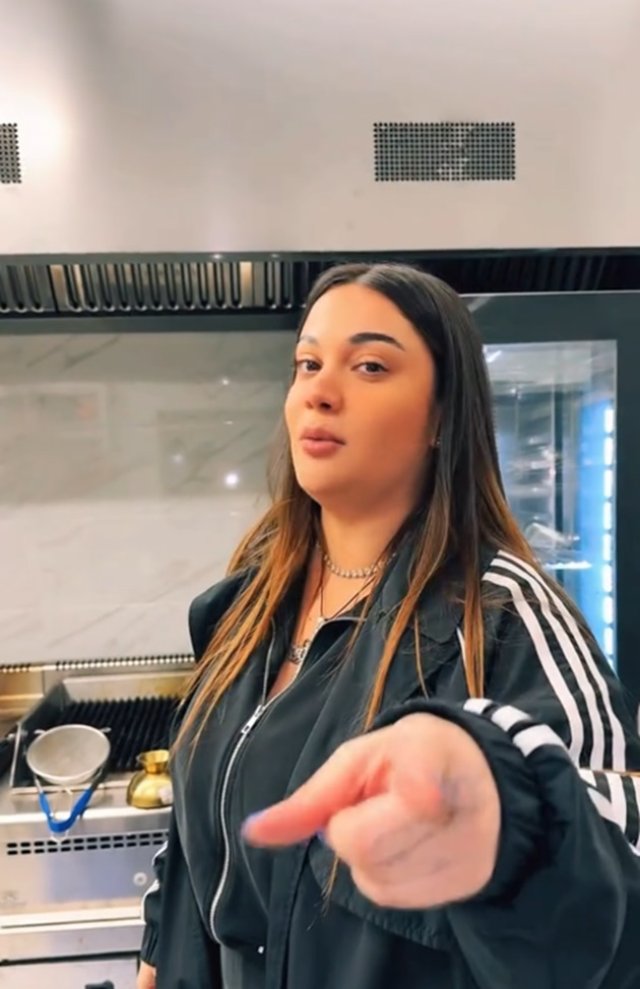 Cum arată fosta casă a lui Florin Salam, transformată în hotel de lux, cu bucătărie modernă