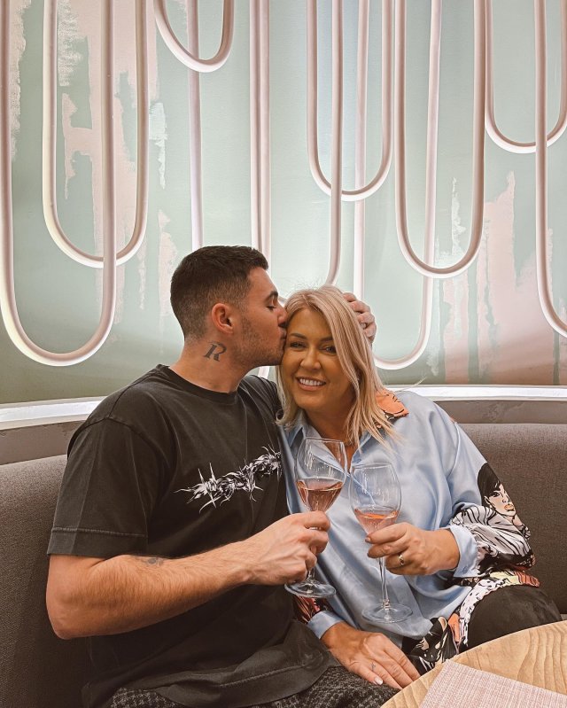 Ce mesaj emoționant a postat Mario Fresh pentru mama lui, de ziua ei, cei doi au o relație specială