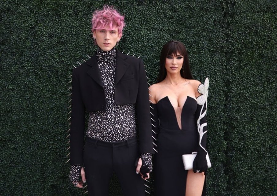 Megan Fox s-a despărțit de Machine Gun Kelly, deși au anunțat recent că urmează să devină părinți, cei doi au avut o relație tumultuoasă