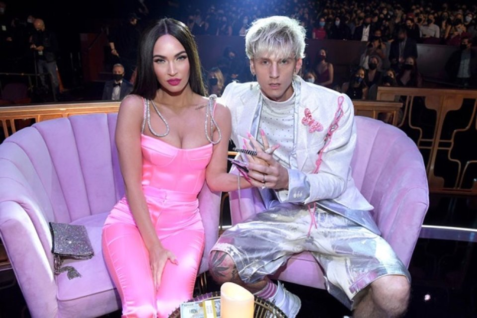 Megan Fox s-a despărțit de Machine Gun Kelly, deși au anunțat recent că urmează să devină părinți, erau împreună din 2020