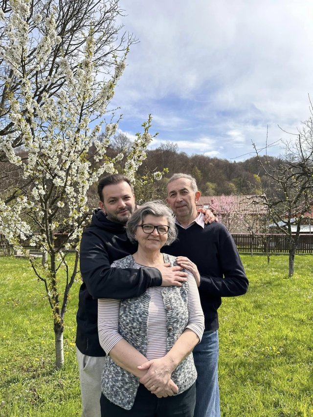 Mihai Morar nu a uitat de unde a plecat! Ce cadou le-a făcut părinților