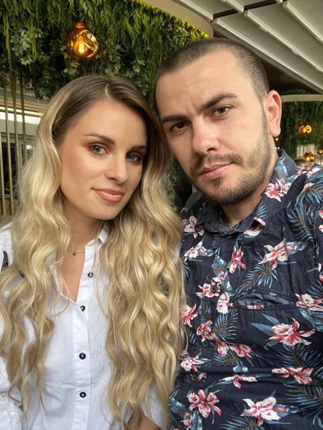 Elly și Cristian de la "Mireasă pentru fiul meu" au împlinit 9 ani de căsnicie, sunt neschimbați la 10 ani de la apariția în emisiune